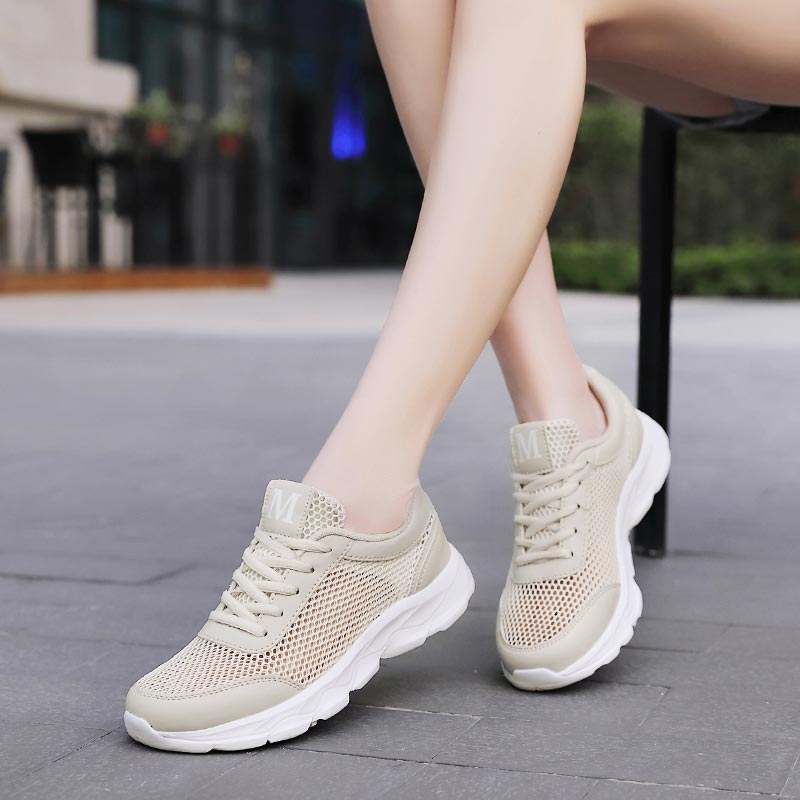 Scarpe da ginnastica traspiran - Model Kit Online Store recensione e prezzo